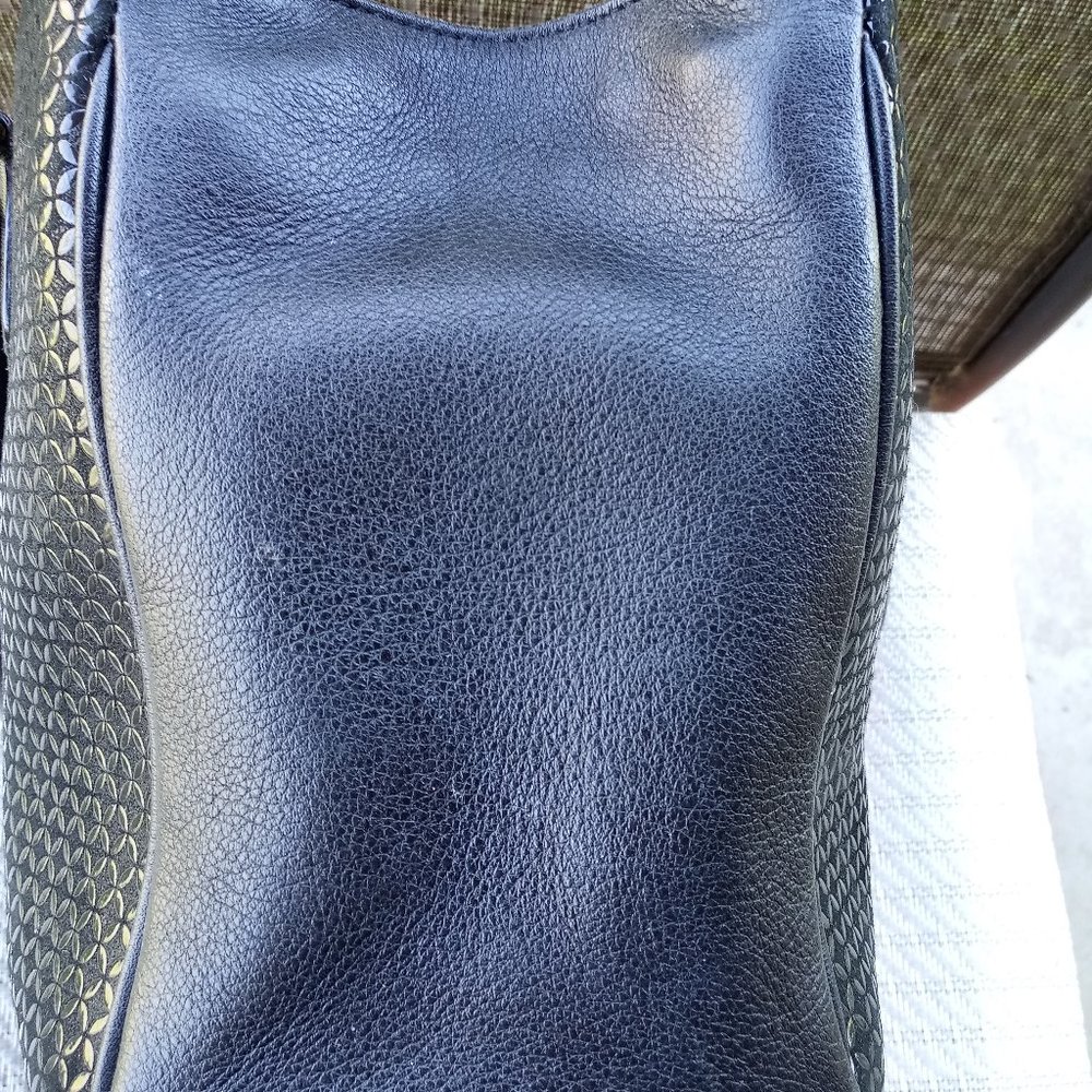 Leather Inden ya Purse - Picture 2 of 8